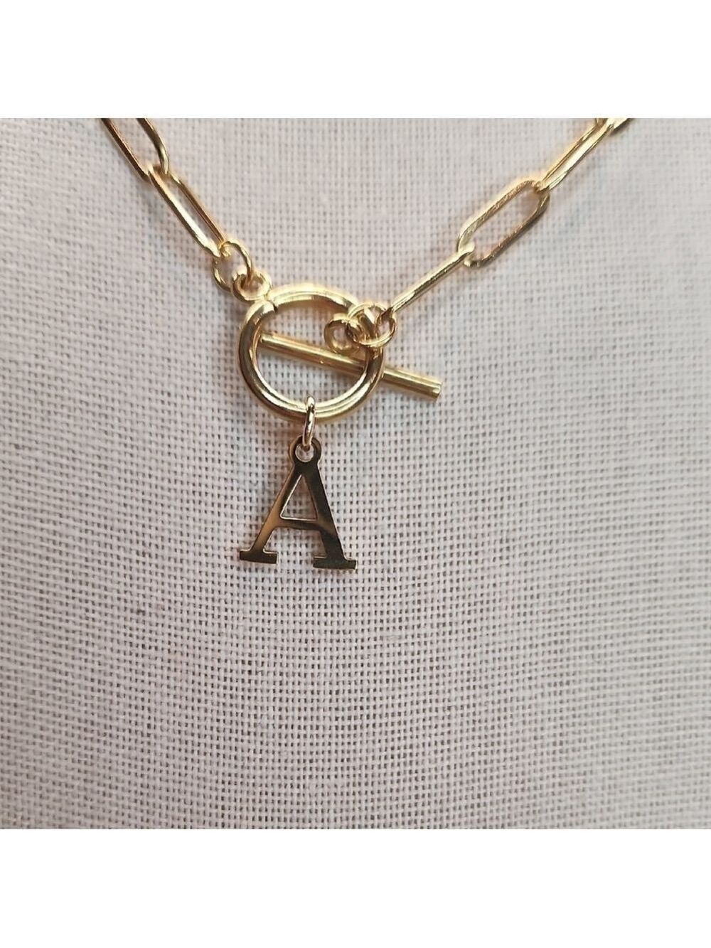 18k Gold Plated Stainless Paperclip Necklace with Toggle and A Initial Pendant - Picture 4 of 7